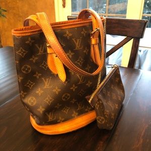 Louis Vuitton Petite Bucket Bag
